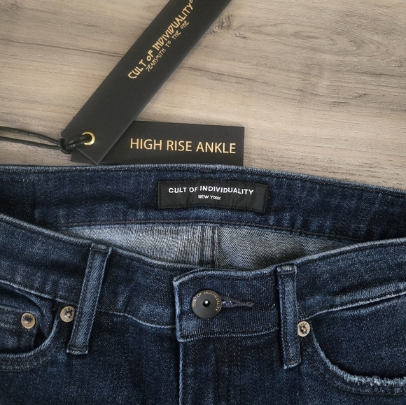 Cult Of Individuality New York Dark Blue Frayed Hem High Rise Ankle Jeans sz 25 - Picture 5 of 15